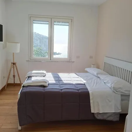 Apartamento White Stylish 2 *