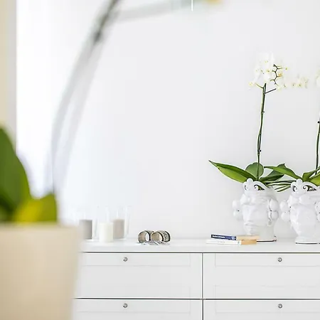 White Stylish 2 Lejlighed Vico Equense